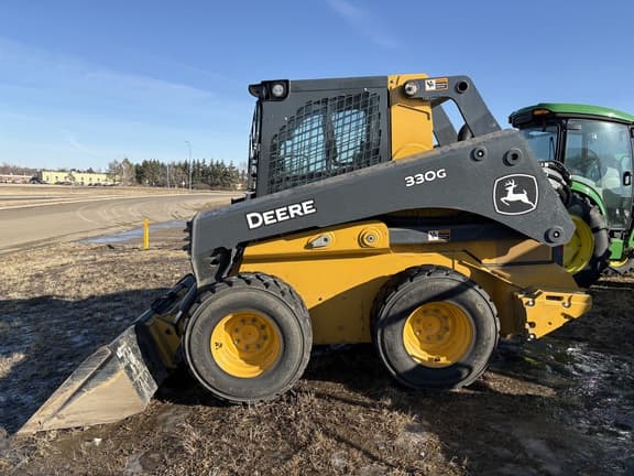 Image of John Deere 330G equipment image 2