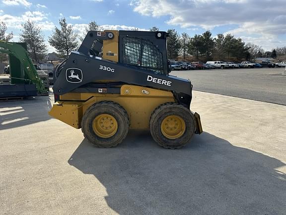 Image of John Deere 330G equipment image 2