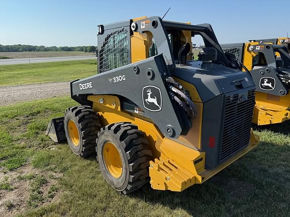 Image of John Deere 330G equipment image 4