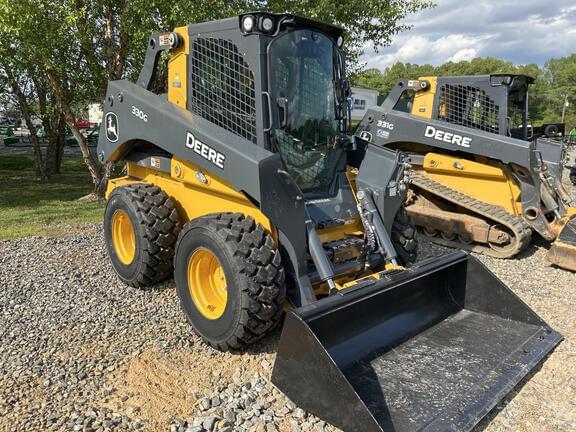 Image of John Deere 330G equipment image 2