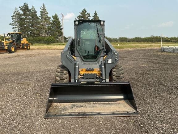 Image of John Deere 330G equipment image 1