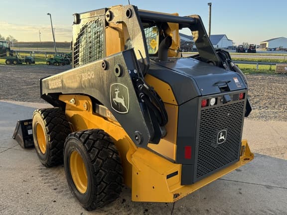 Image of John Deere 330G equipment image 4