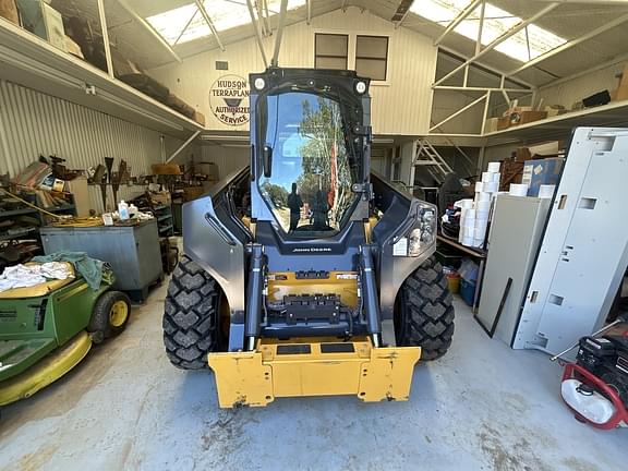 Image of John Deere 330G equipment image 2