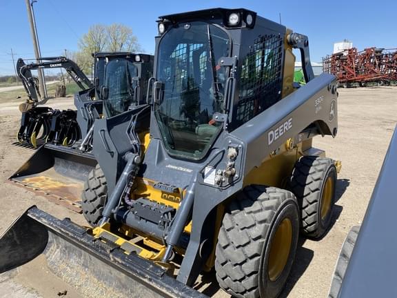 Image of John Deere 330G equipment image 2