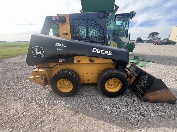 Image of John Deere 330G equipment image 1