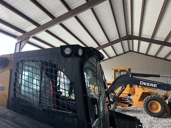 Image of John Deere 331G equipment image 3