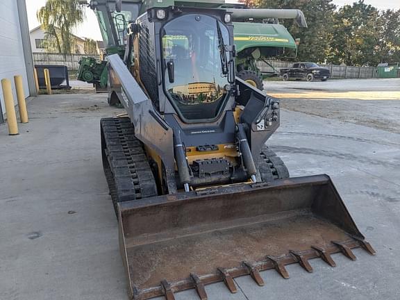 Image of John Deere 331G equipment image 4