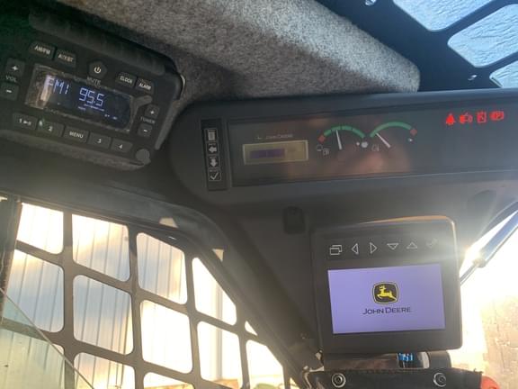 Image of John Deere 331G equipment image 1