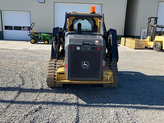 Image of John Deere 331G equipment image 4