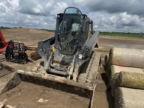 Image of John Deere 331G equipment image 1