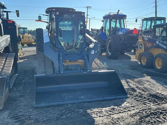 Image of John Deere 331G equipment image 4