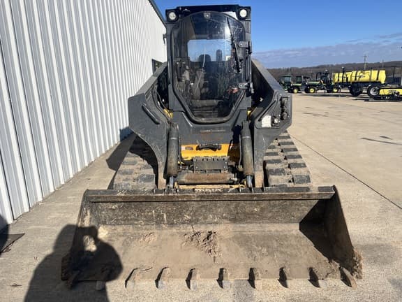 Image of John Deere 331G equipment image 2