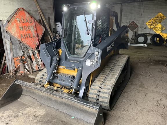 Image of John Deere 331G equipment image 1