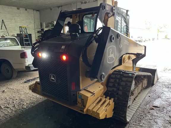 Image of John Deere 331G equipment image 2