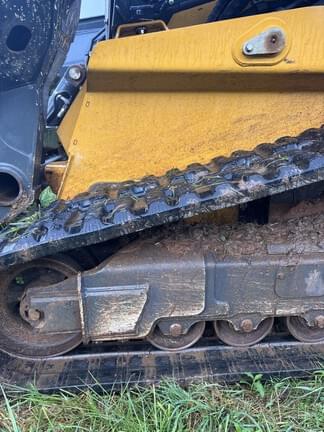 Image of John Deere 331G equipment image 4