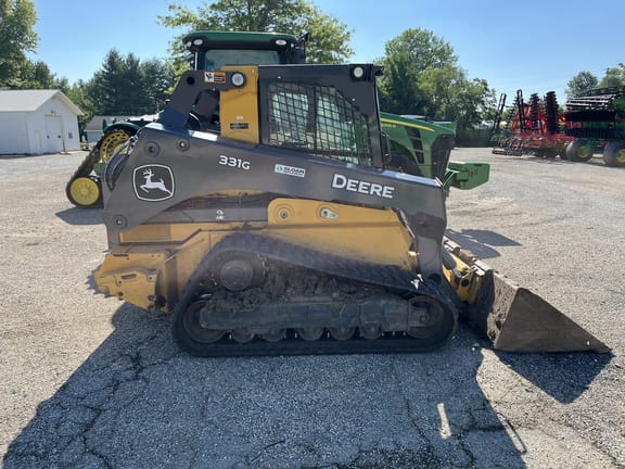 Main image John Deere 331G