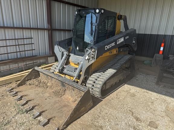 Image of John Deere 331G Primary image