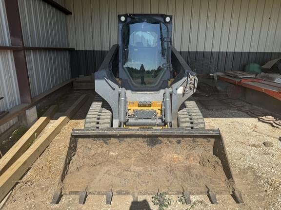Image of John Deere 331G equipment image 1