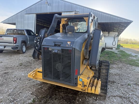 Image of John Deere 331G equipment image 4