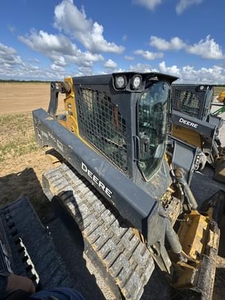 Image of John Deere 331G equipment image 4