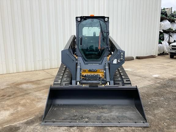 Image of John Deere 331G equipment image 1