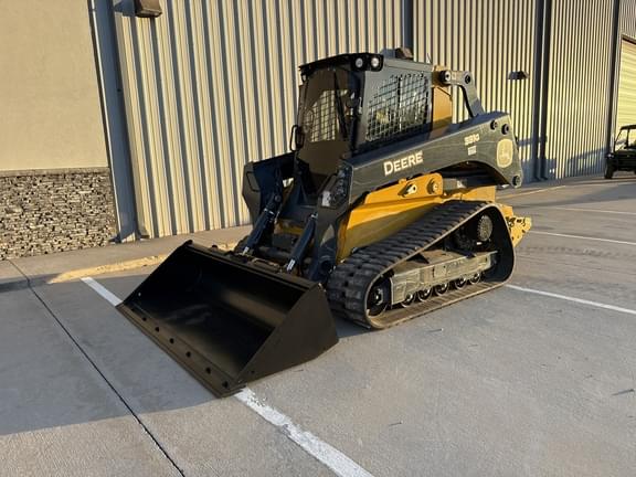 Image of John Deere 331G equipment image 4