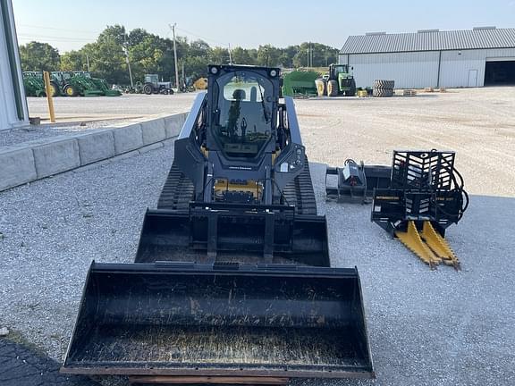 Image of John Deere 331G equipment image 2