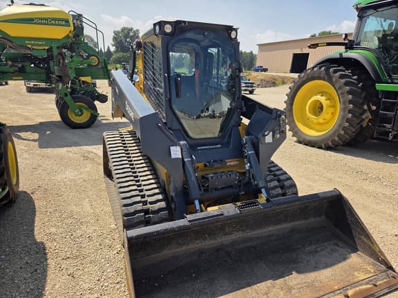 Image of John Deere 331G equipment image 4