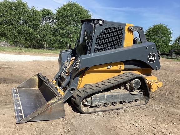 Image of John Deere 331G equipment image 2