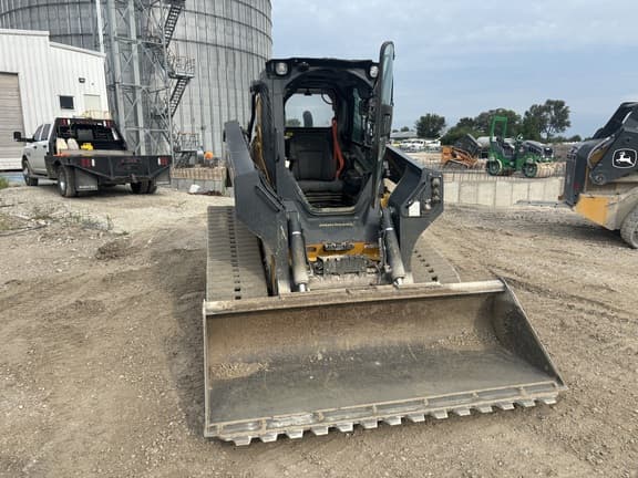 Image of John Deere 331G equipment image 1