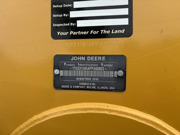 Image of John Deere 331G equipment image 4