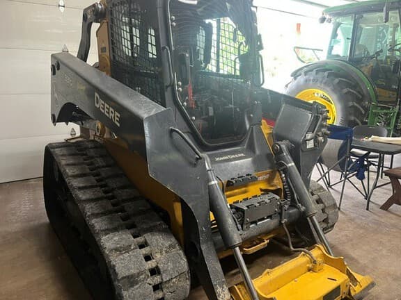 Image of John Deere 331G equipment image 2