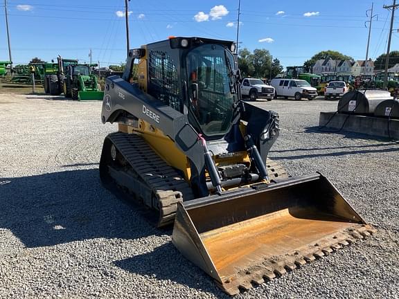 Image of John Deere 331G equipment image 1