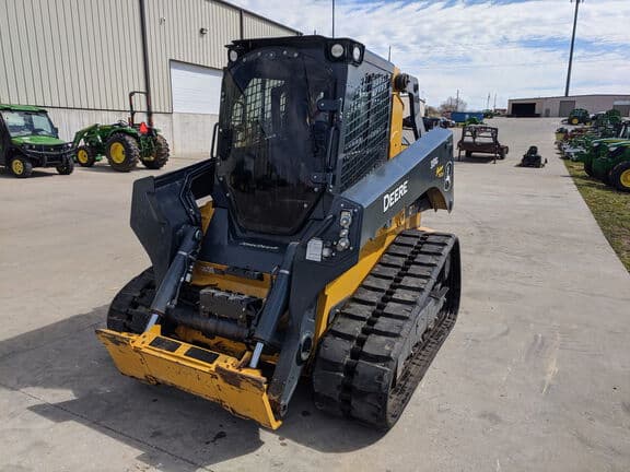 Image of John Deere 331G Primary image