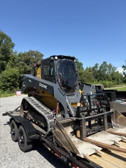 Image of John Deere 331G equipment image 1