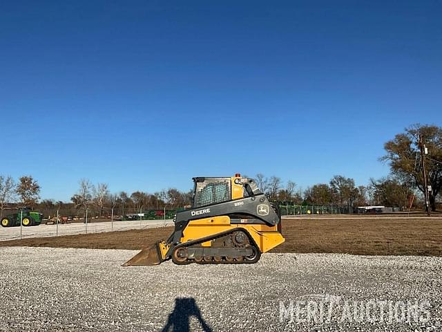 Image of John Deere 331G equipment image 1