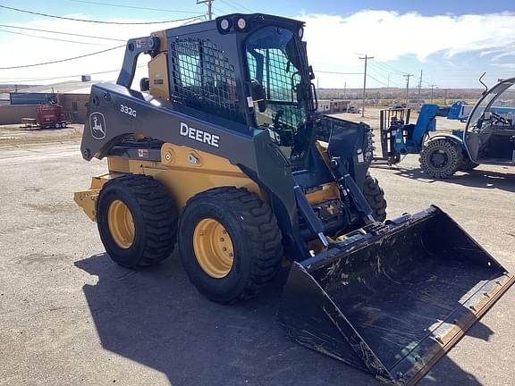 Image of John Deere 332G equipment image 1