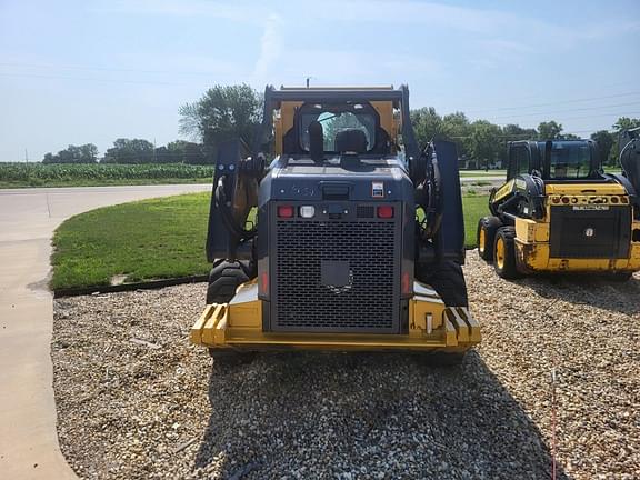 Image of John Deere 332G Image 1