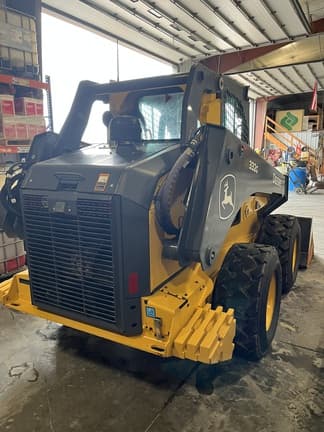 Image of John Deere 332G equipment image 3