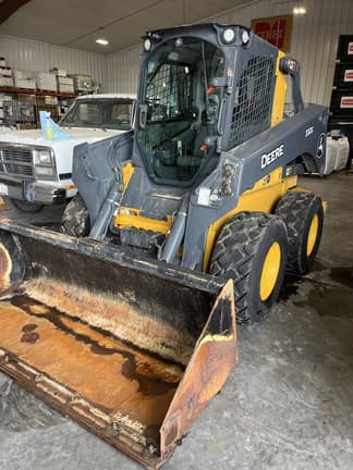 Image of John Deere 332G equipment image 1