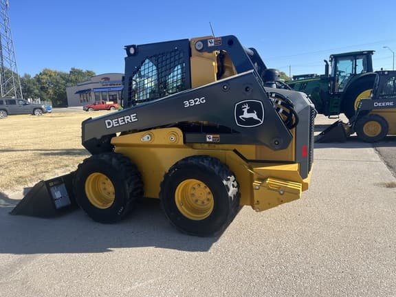 Image of John Deere 332G equipment image 3
