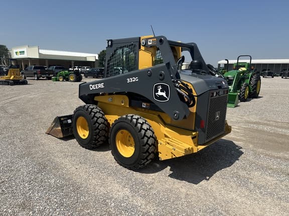 Image of John Deere 332G equipment image 2