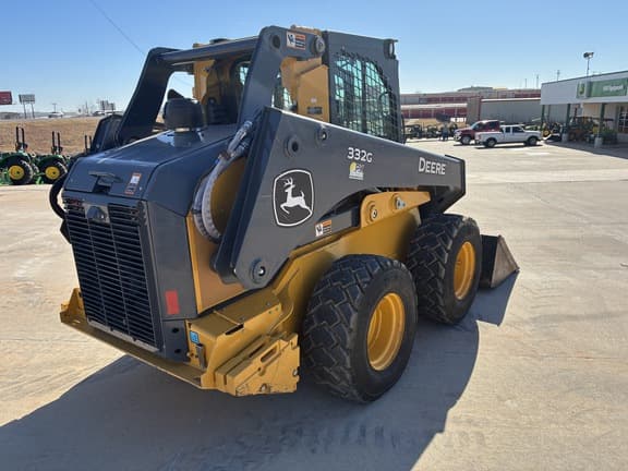 Image of John Deere 332G equipment image 4