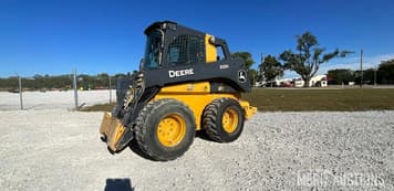 Main image John Deere 332G