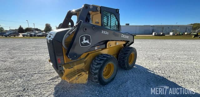 Image of John Deere 332G equipment image 4