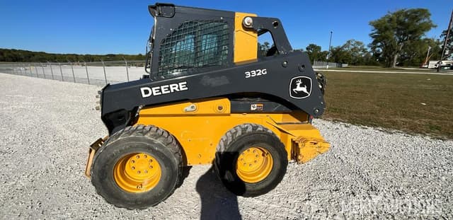 Image of John Deere 332G equipment image 1
