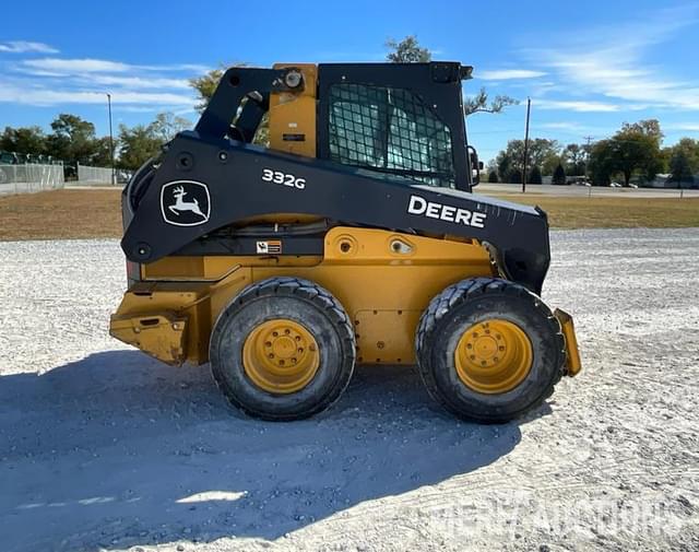 Image of John Deere 332G equipment image 4