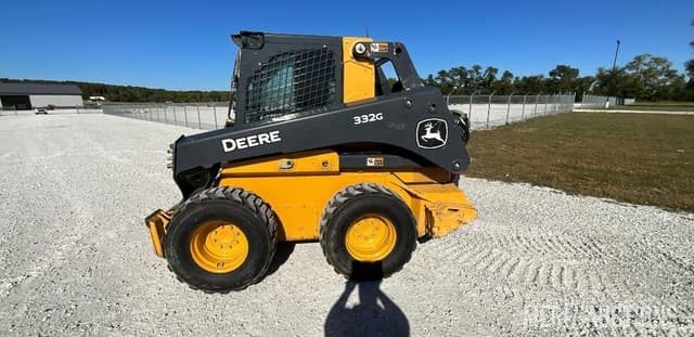 Image of John Deere 332G equipment image 1