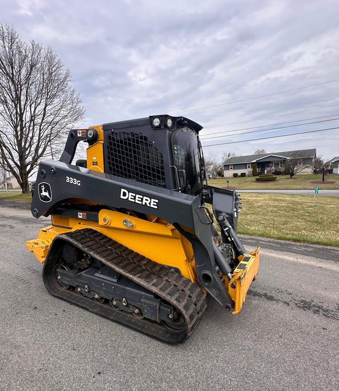 Image of John Deere 333G Primary image