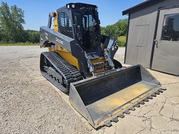 Image of John Deere 333G equipment image 2